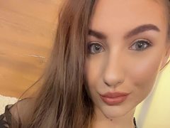NorraJoice - female with black hair webcam at ImLive