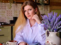 FoxOlesya - female with red hair webcam at LiveJasmin