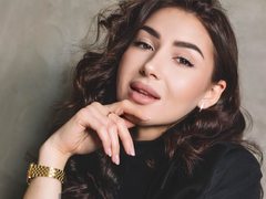 OliviaStanford - female with brown hair webcam at LiveJasmin