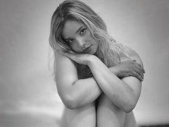 Olivia_Fox69 - female webcam at ImLive