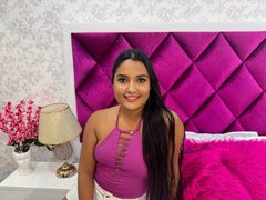 OrianaRoss - female with black hair webcam at LiveJasmin