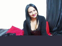 pamelasexy001 - female with black hair webcam at ImLive