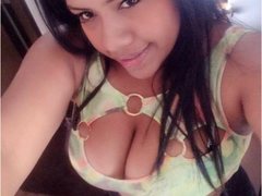 paolabom - female with black hair and  small tits webcam at ImLive