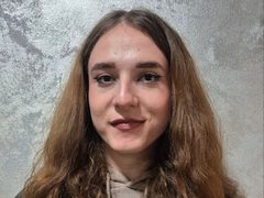 PeachyPixie - shemale with brown hair webcam at ImLive