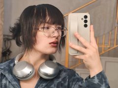 PixieRiZZ - female with brown hair webcam at ImLive