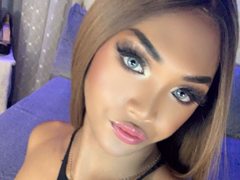 PlayfulBianca - shemale webcam at ImLive