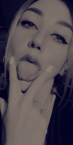 angellyBDSM - female with brown hair and  big tits webcam at ImLive