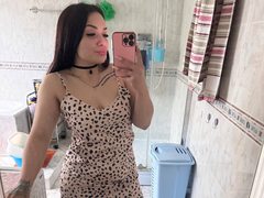 Polykrovka88255 - female with brown hair webcam at ImLive