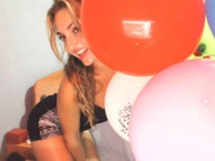 PreciousCoral - female with brown hair and  small tits webcam at ImLive