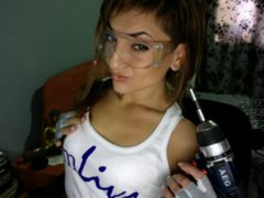 PreciousCoral - female with brown hair and  small tits webcam at ImLive