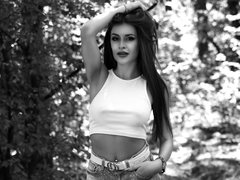 CherylHewitt - female with brown hair and  big tits webcam at LiveJasmin