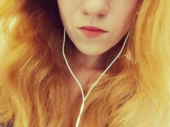 PrettyVoron - female with red hair and  big tits webcam at xLoveCam