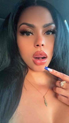 Princess69 - female webcam at ImLive