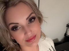 PrincessPeachXo from ImLive