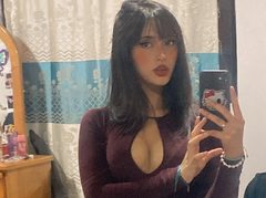 Priscila_Lin - female with black hair and  small tits webcam at ImLive