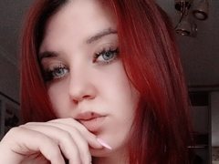 PumaInstinctPlay - female webcam at ImLive