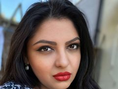 QueenMandy - female with brown hair webcam at ImLive