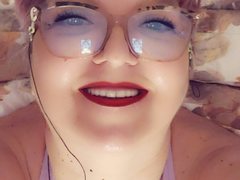 MaturePamela - blond female with  big tits webcam at LiveJasmin