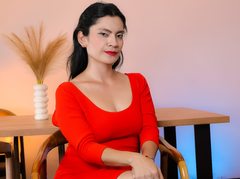 Queen_Scarleth - female with brown hair and  big tits webcam at ImLive