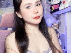 Rain2000 - female with black hair webcam at ImLive