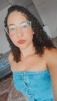 raffa27 - female with brown hair and  small tits webcam at ImLive