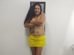 AmandaMonroe - female with black hair and  big tits webcam at xLoveCam