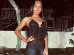RiahannaJons - female with black hair and  big tits webcam at xLoveCam