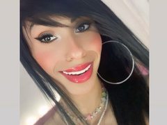 RileyHotBig - shemale with black hair and  small tits webcam at ImLive