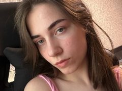 Rina21 from ImLive