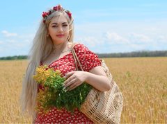 RosaKendell - blond female with  big tits webcam at ImLive