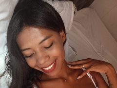 RoxanaQueenBlue from ImLive