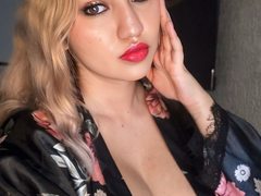 RoxxanaLovelySexxy from ImLive