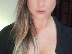 SARAHMONESEXY - blond female with  big tits webcam at ImLive