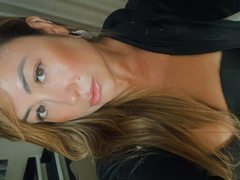 SARAHMONESEXY - blond female with  big tits webcam at ImLive