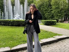 SabrinaLoveee - female with brown hair webcam at ImLive