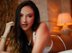 SamanthaDumont - female with brown hair and  big tits webcam at LiveJasmin