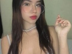 SamiraEvanss - female with black hair webcam at LiveJasmin