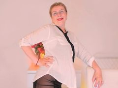 SamanthaViv - blond female with  big tits webcam at LiveJasmin