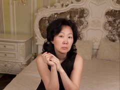 SandraGirl813 - female with black hair webcam at ImLive