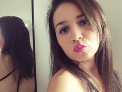 SaraFoxxx - female with brown hair and  small tits webcam at ImLive