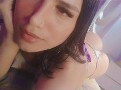 sarasofia - shemale with brown hair and  big tits webcam at ImLive