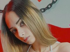 Sarita_play - female webcam at ImLive