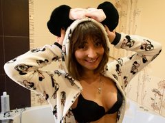 SarraJoyy - female with brown hair webcam at LiveJasmin