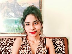 SarahDejay - female with brown hair webcam at LiveJasmin