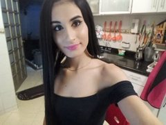 sarasofia - shemale with brown hair and  big tits webcam at ImLive