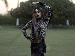 satincartier - shemale with black hair webcam at LiveJasmin