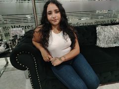 ScarletRoux from xLoveCam