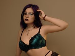ScarlletLeen - female with  big tits webcam at ImLive