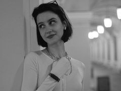 AnoraMadison - female with brown hair webcam at LiveJasmin