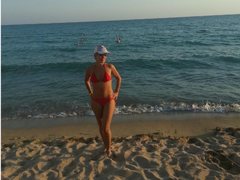 SexxyIrinka - blond female webcam at ImLive